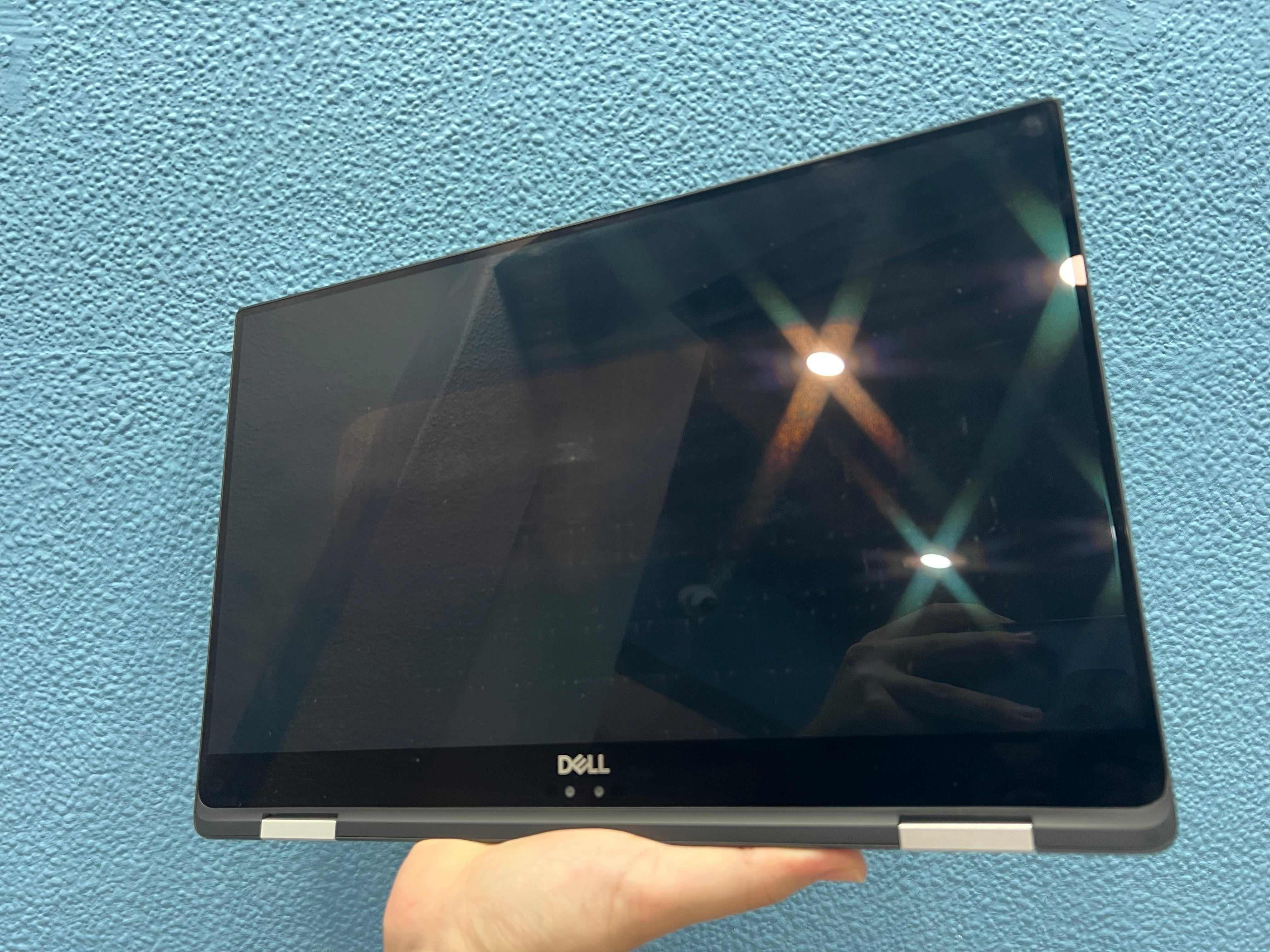OUTLET DELL XPS 15 9575 | PANTALLA 4K | INTEL CORE I7 8705G | 16GB RAM | 512 GB NVMe | AMD RX VEGA M GL 4GB | WIN 11 PRO | OPEN OFFICE | TACTIL