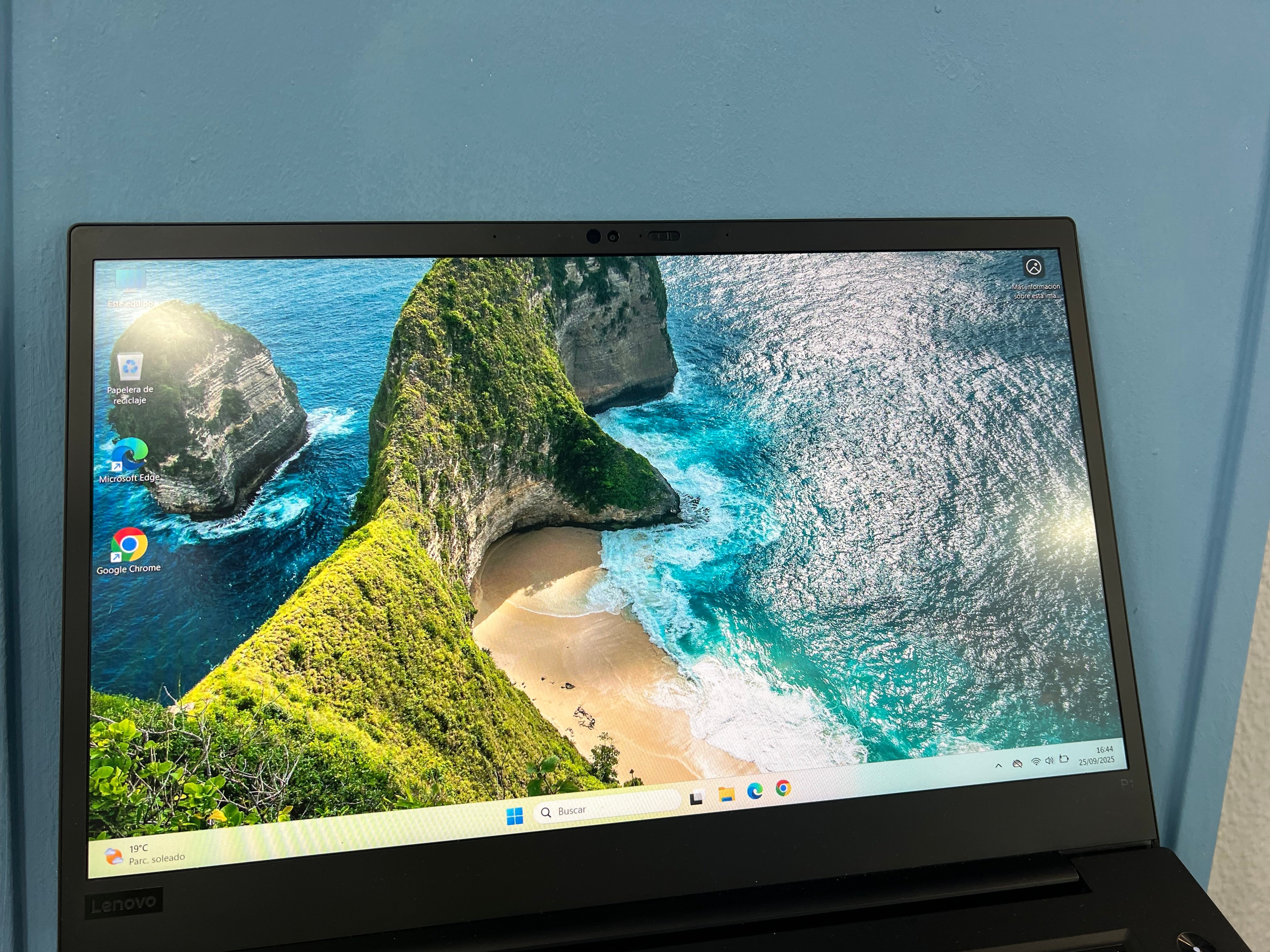 OUTLET Lenovo ThinkPad P1 Gen 2 | INTEL CORE I7 9750H | 32GB RAM | 512GB NVMe | NVIDIA QUADRO P2000 4GB | WIN 11 PRO | OFFICE 2024