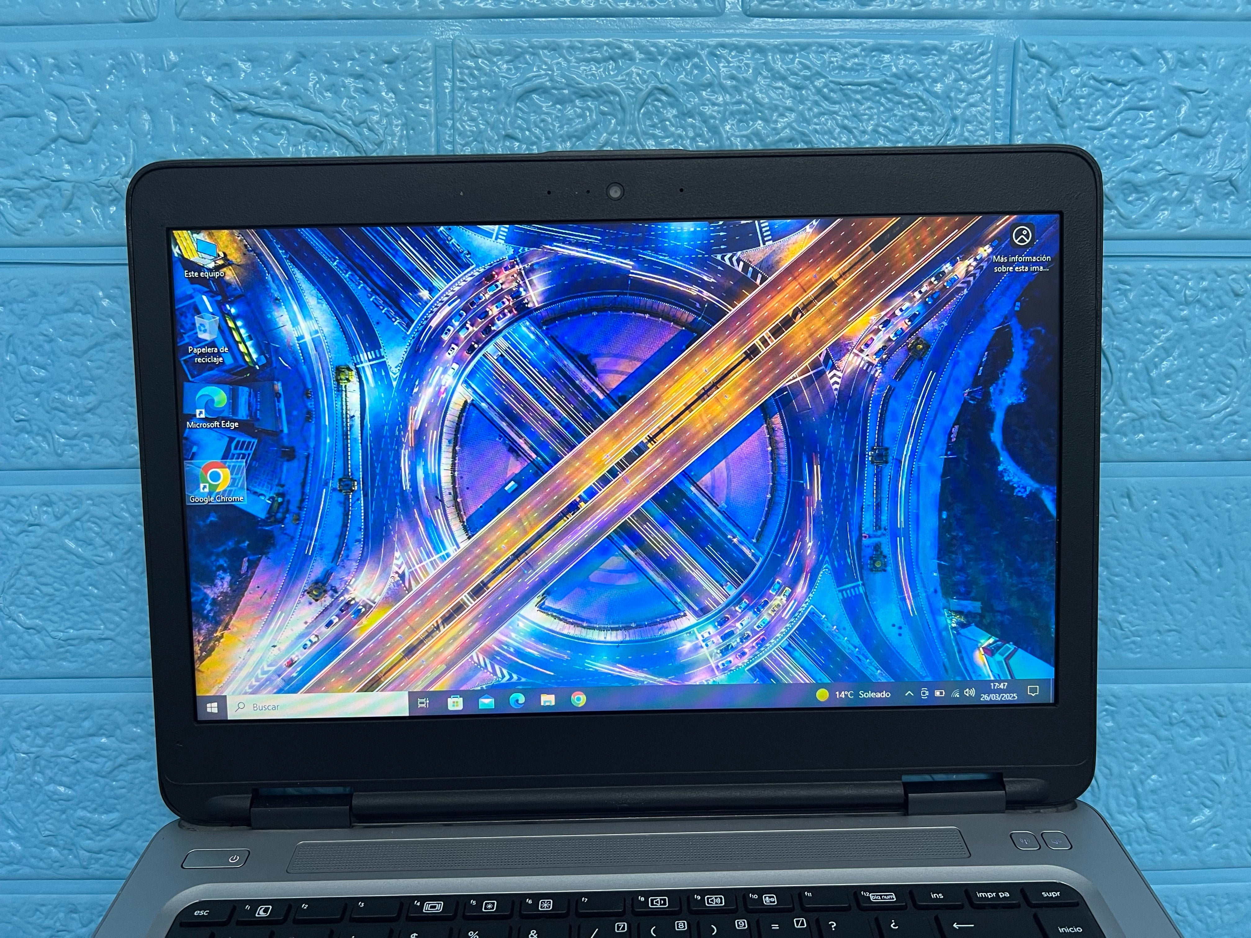 HP ProBook 640 G2 | INTEL CORE I5 6300U | 8GB RAM | 256GB SSD | WIN 10 PRO | OPEN OFFICE | MARCA EN PANTALLA